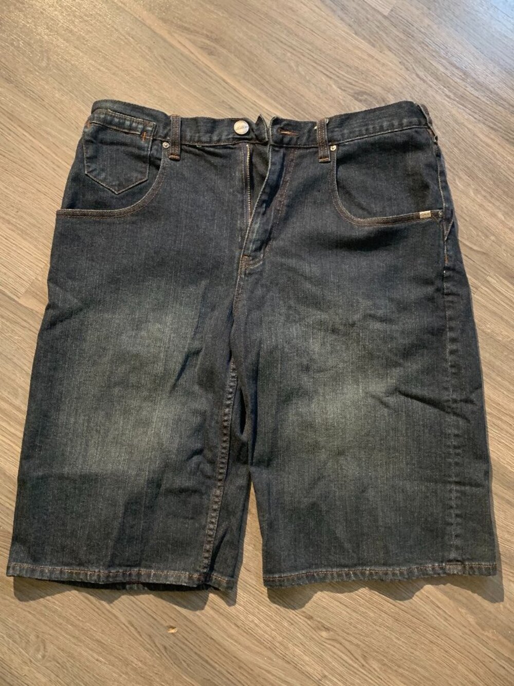 CIRCA Jean Shorts, NEW!, Dark distressed look denim. Relaxed Fit, Men's 32